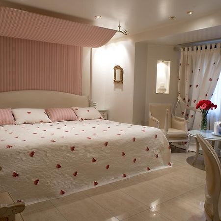 A Casa Canut Hotel Gastronomic Les Escaldes Eksteriør billede A bedroom