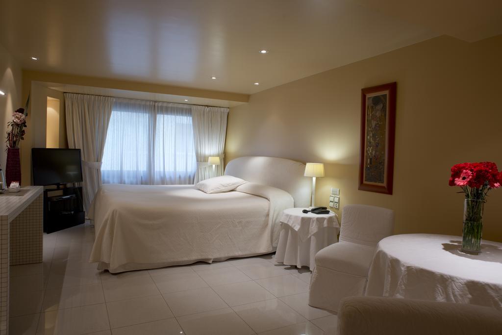 A Casa Canut Hotel Gastronomic Les Escaldes Eksteriør billede A room at the hotel